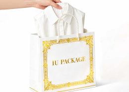 Luxury Paper Shopping Bag with Foil Stamping