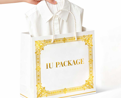 Luxury Paper Shopping Bag with Foil Stamping