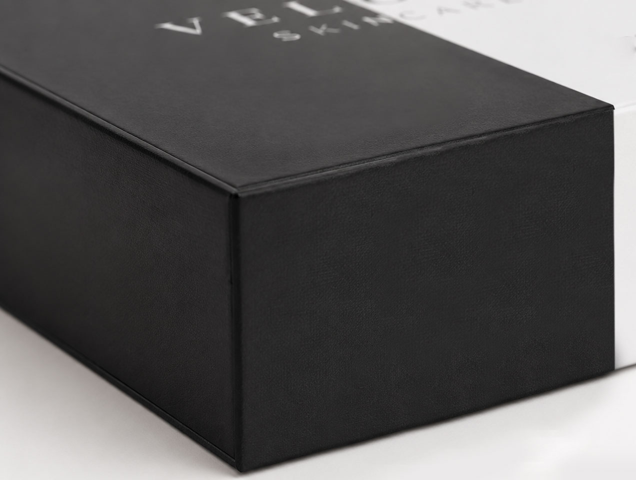 custom apparel packaging box