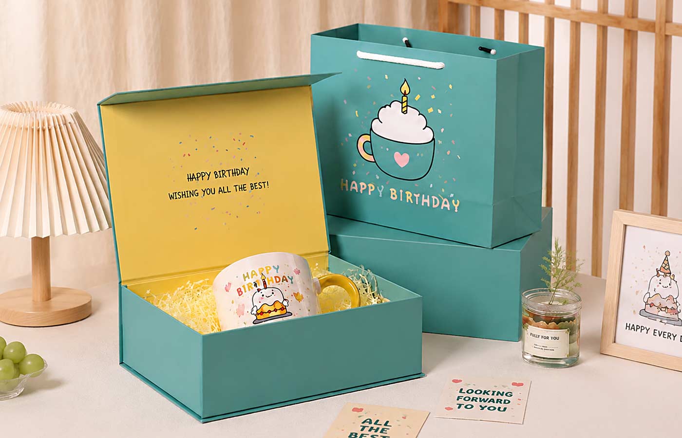 Magnetic gift box for cup
