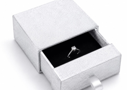 custom jewelry packaging